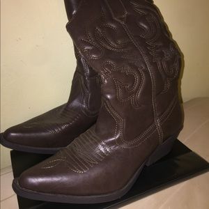 Cowboy boots 9 1/2